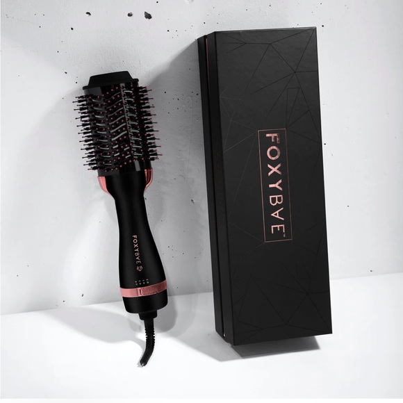 BNIB limited edition FoxyBae blowout dryer brush - Picture 5 of 5